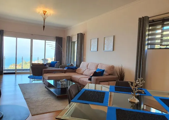 Vila Palmera Sea View *