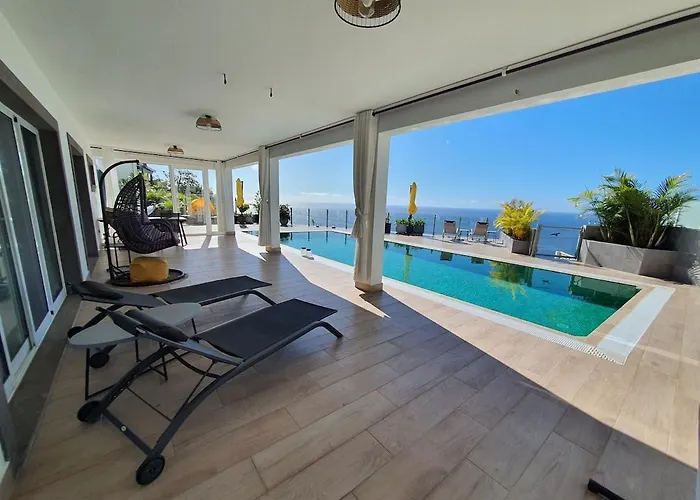 Palmera Sea View Vila *